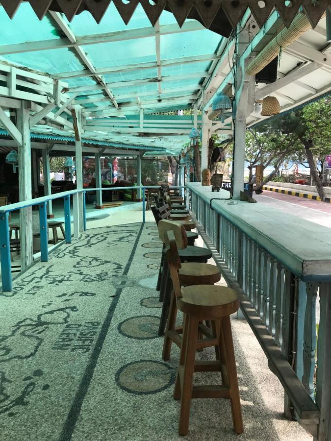 The Exile Sunset Bar & Bungalow Gili Trawangan Exterior foto