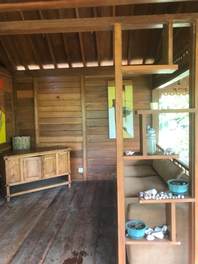 The Exile Sunset Bar & Bungalow Gili Trawangan Exterior foto